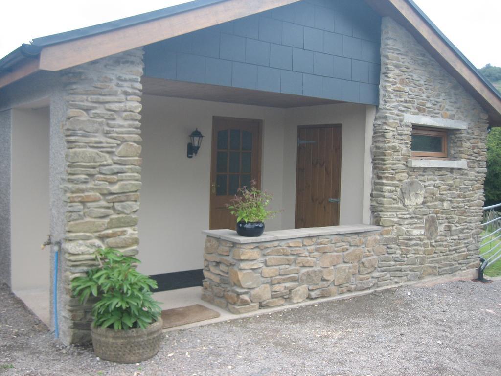 Villa The Stables At Brook House Llantrisant  Zimmer foto